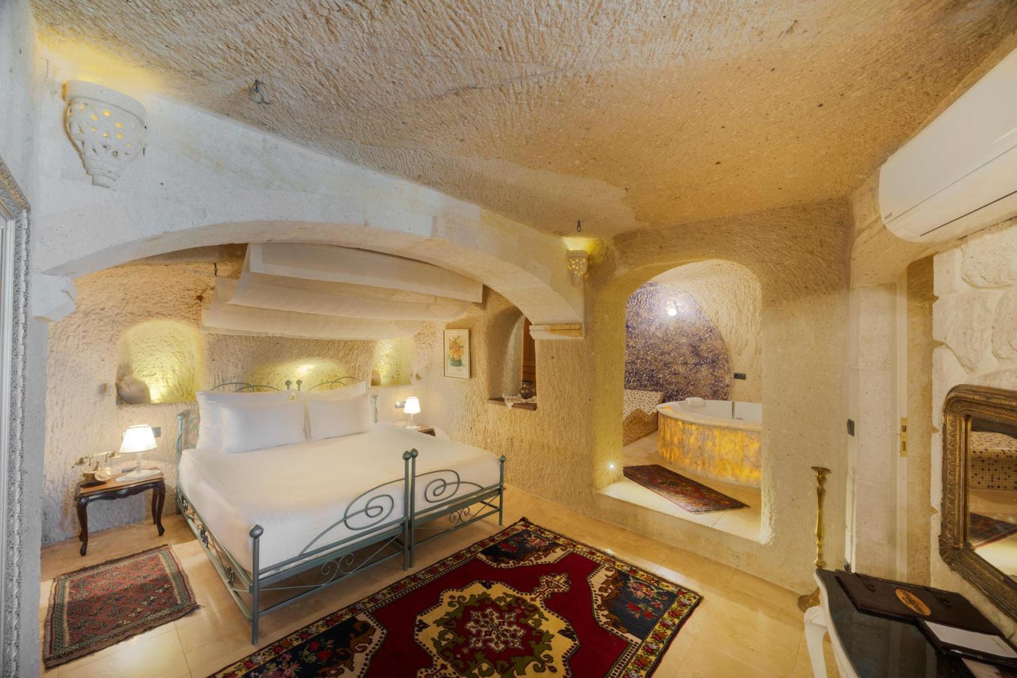 Tafoni Houses Cave Hotel Ортахисар Экстерьер фото