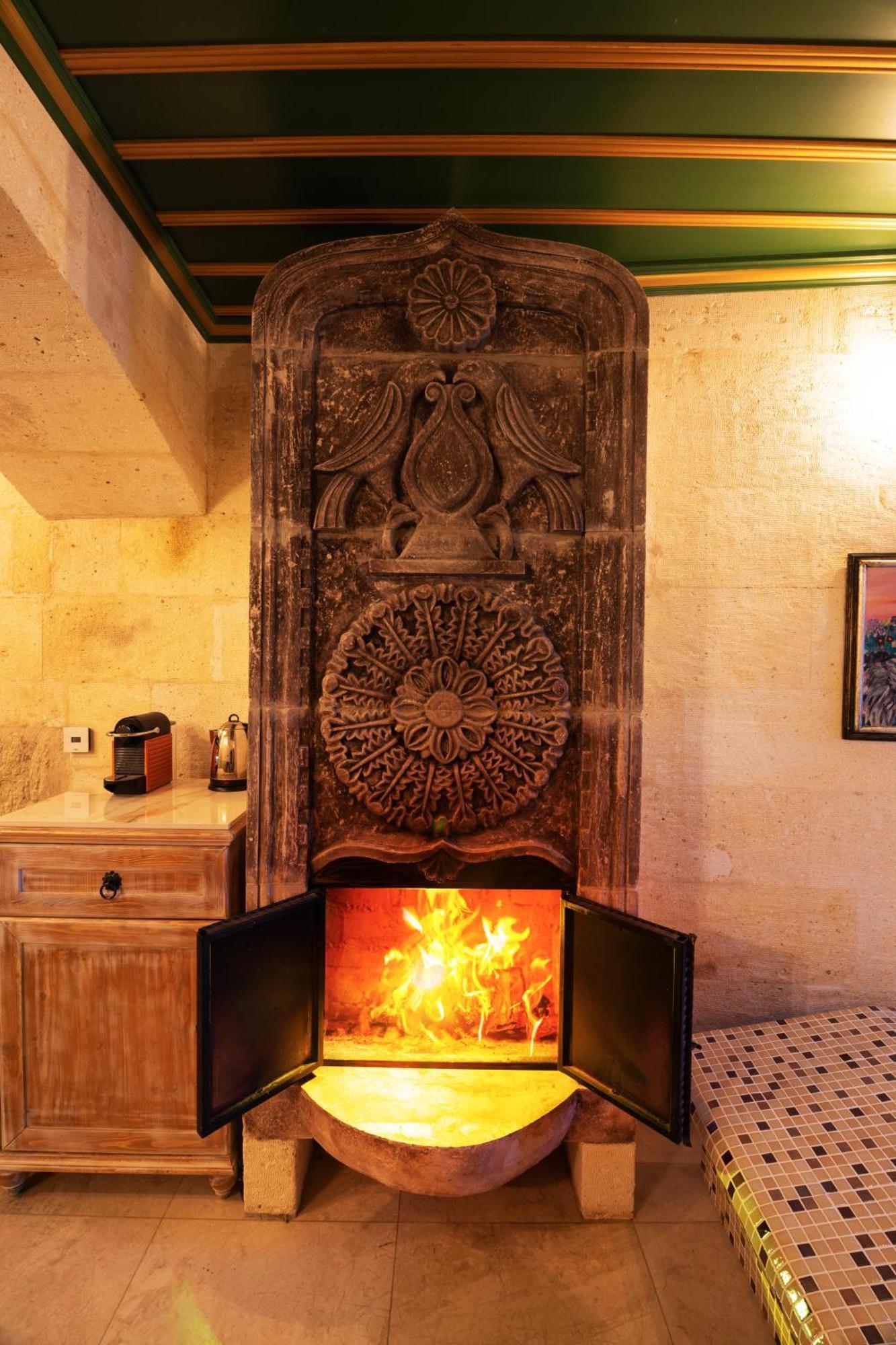Tafoni Houses Cave Hotel Ортахисар Экстерьер фото