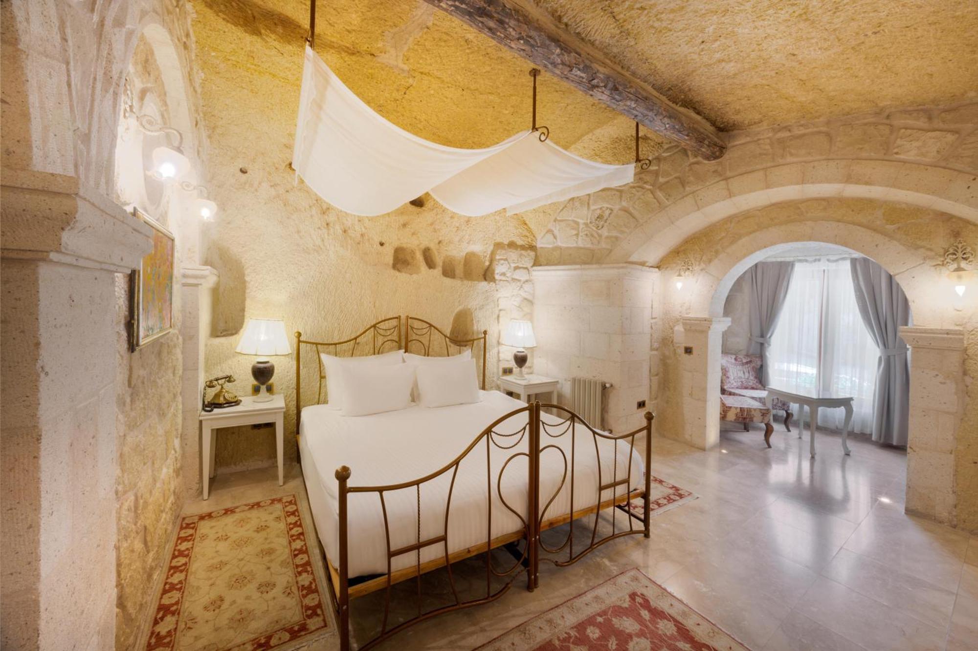 Tafoni Houses Cave Hotel Ортахисар Экстерьер фото