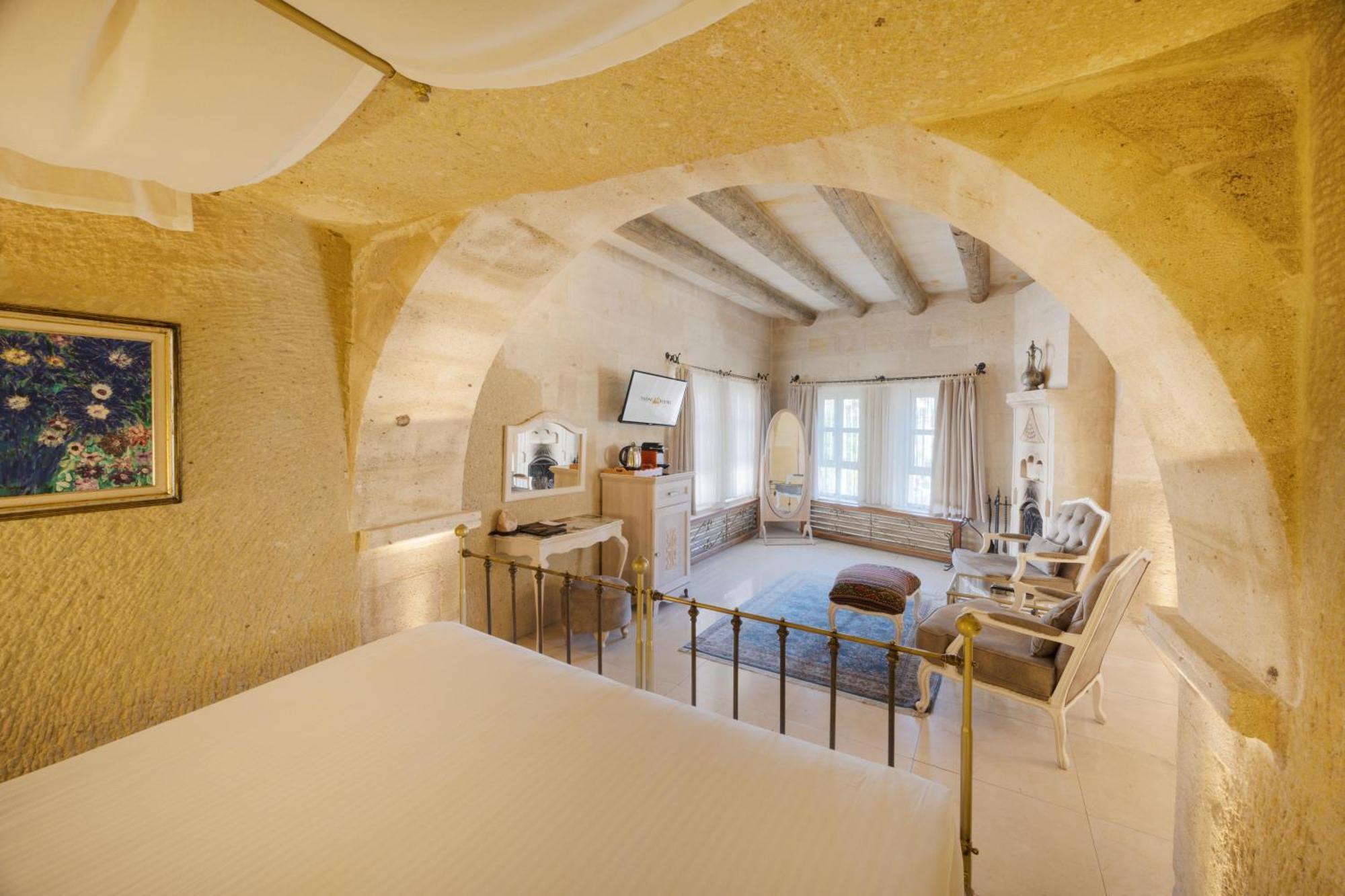 Tafoni Houses Cave Hotel Ортахисар Экстерьер фото