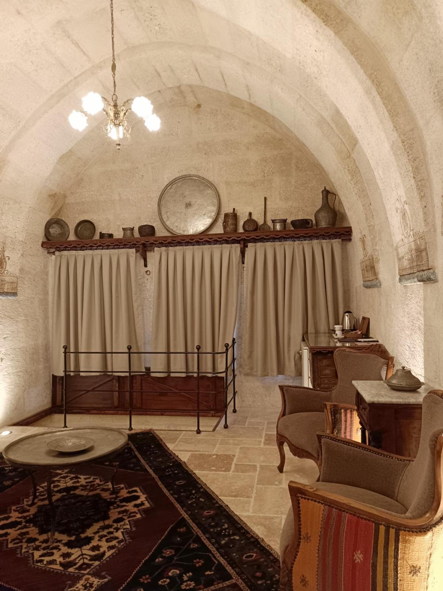 Tafoni Houses Cave Hotel Ортахисар Экстерьер фото